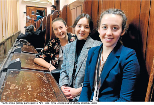 Youth take on Parliament - PAKENHAM GAZETTE